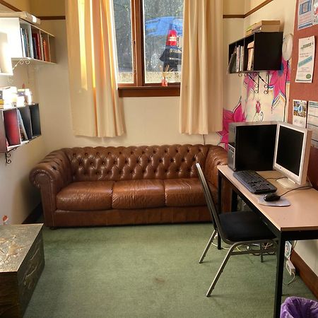 Manor House Backpackers Vandrehjem Dunedin Eksteriør billede