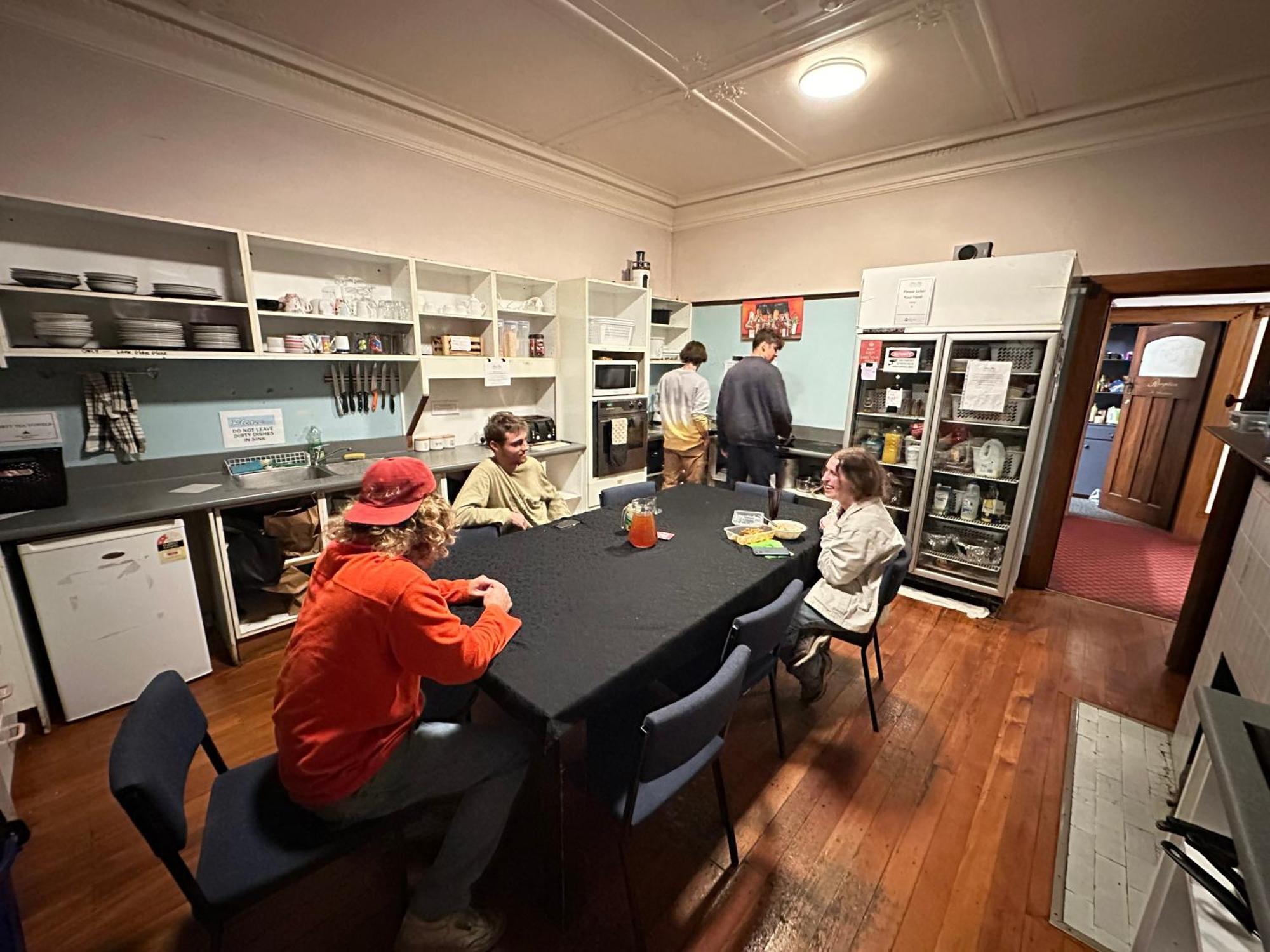 Manor House Backpackers Vandrehjem Dunedin Eksteriør billede