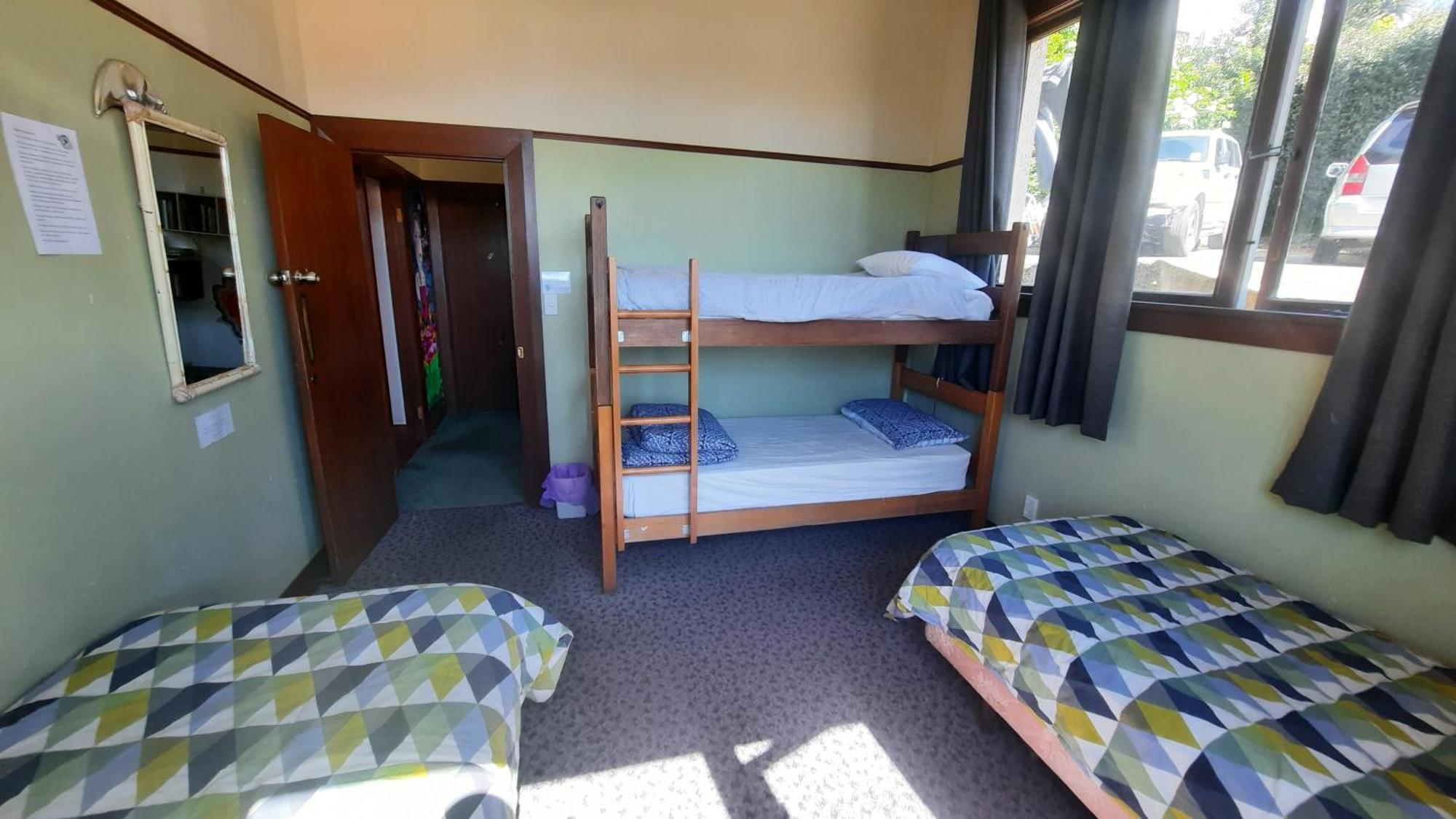 Manor House Backpackers Vandrehjem Dunedin Eksteriør billede